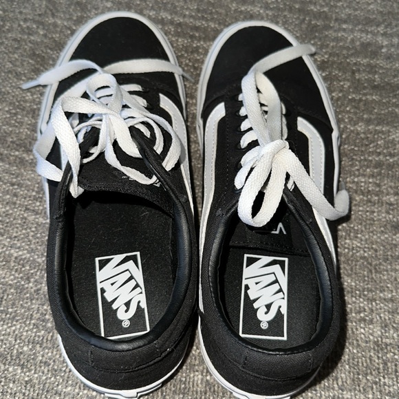 Women’s Vans Ward women’s shoes. Size 6.5 - Picture 15 of 15
